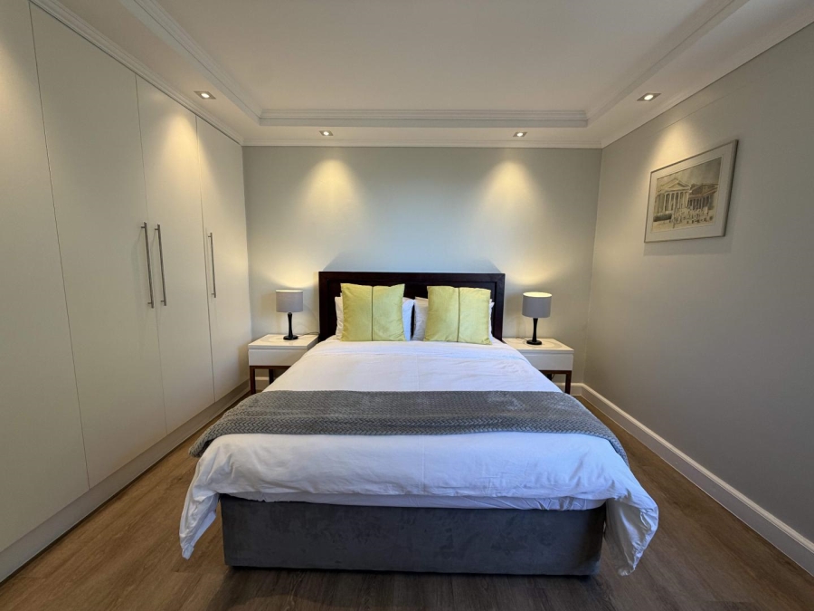 To Let 3 Bedroom Property for Rent in Sea Point Western Cape